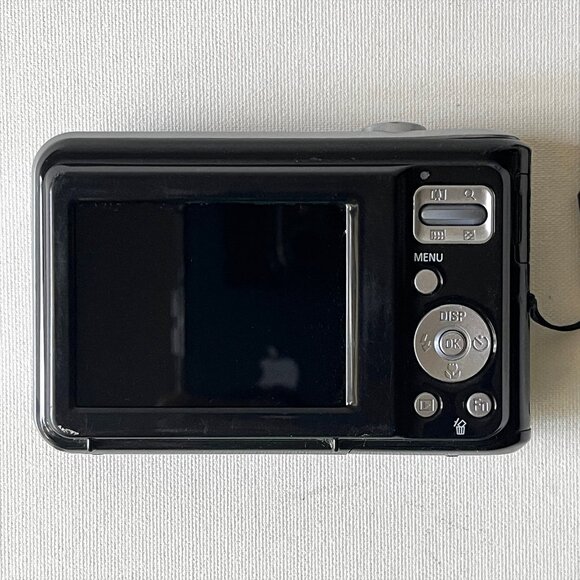 Samsung ES25 12.2MP Compact Digital Camera Black - Picture 2 of 11